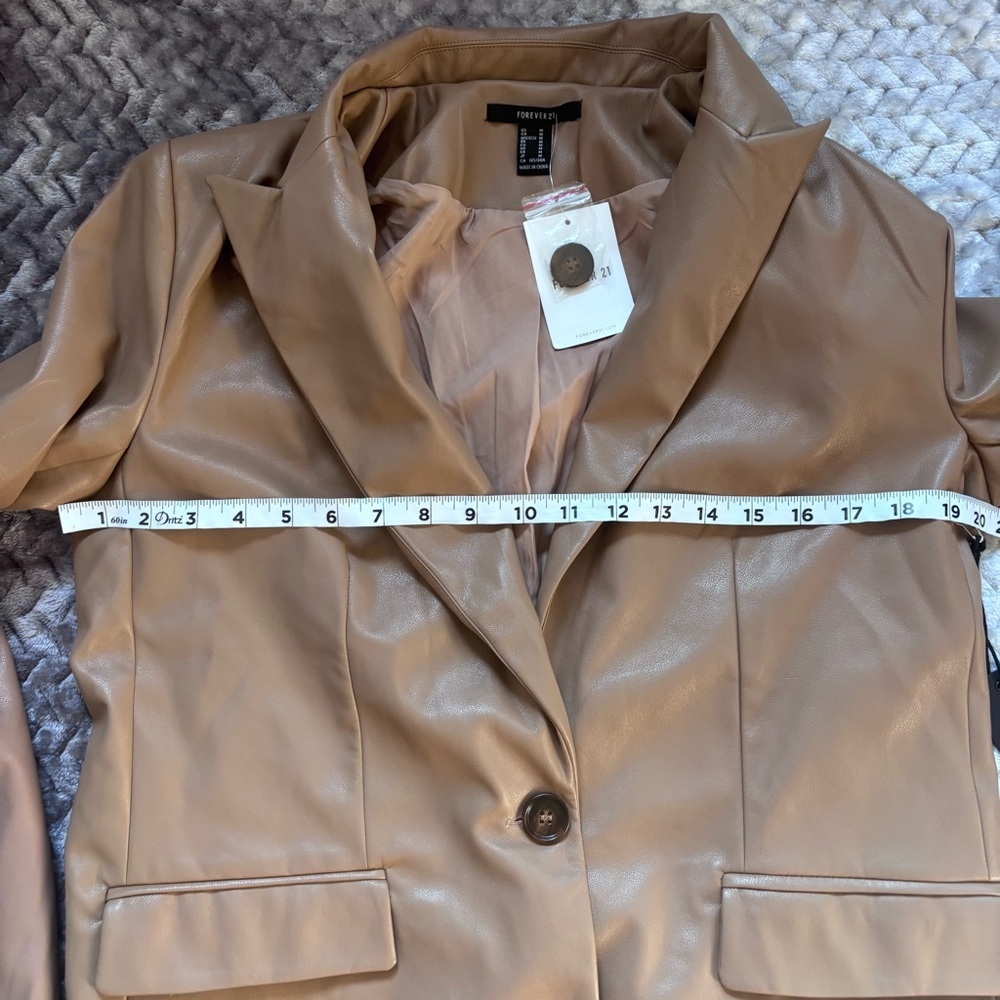 NWT Forever 21 faux Leather Blazer taupe size medium - Picture 6 of 10